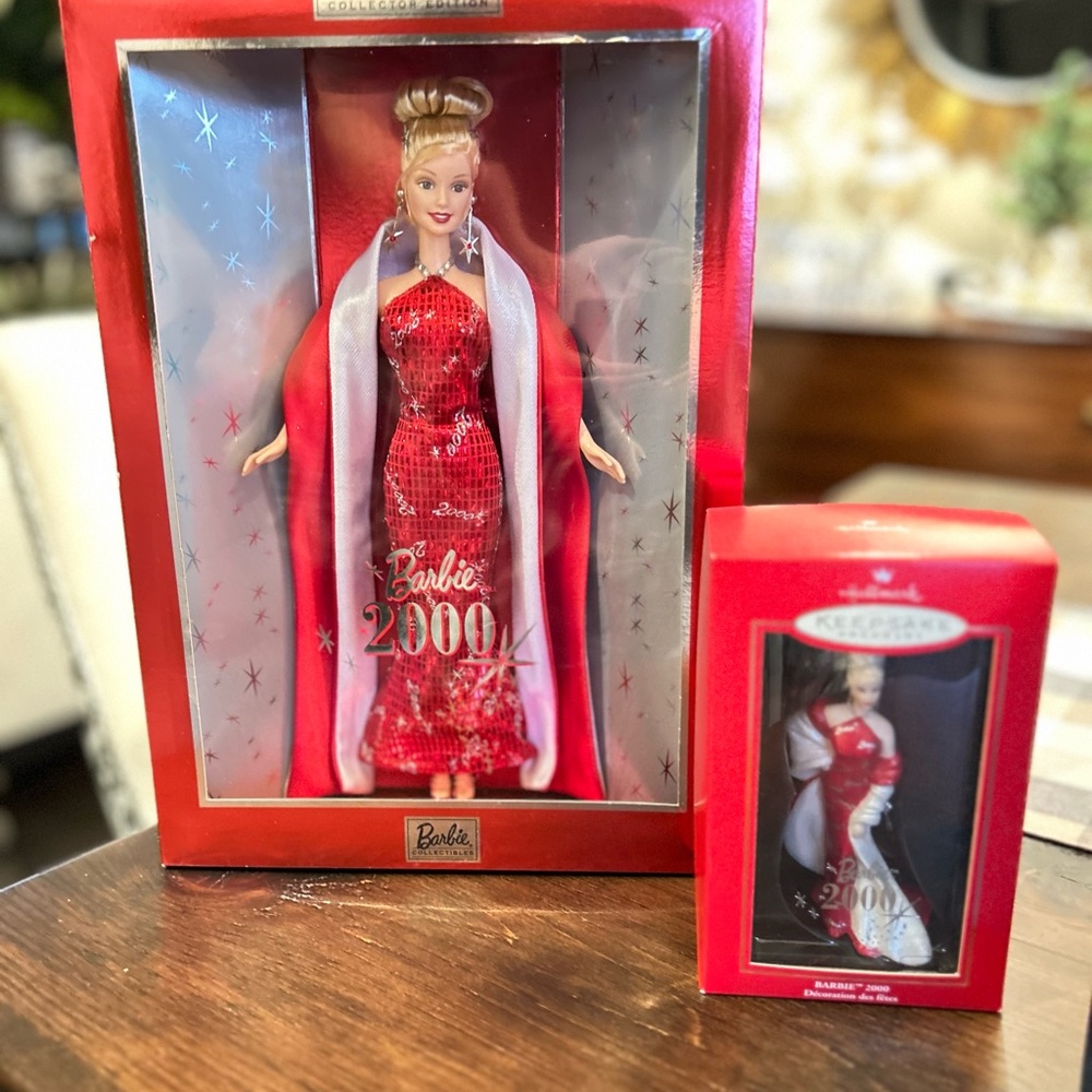 Bonus Full Set of 8 New Year's Collector Edition
2000, 2001, 2002, & 2003 Barbie - Picture 3 of 14